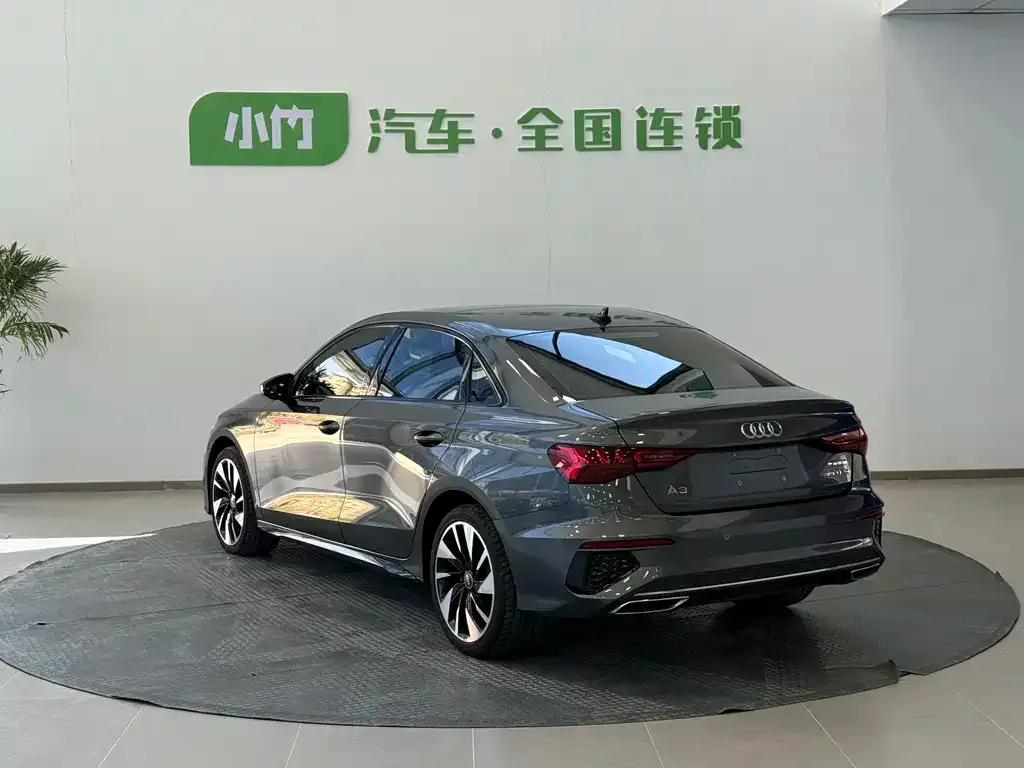 Audi A3 2023 из CN, фото 2