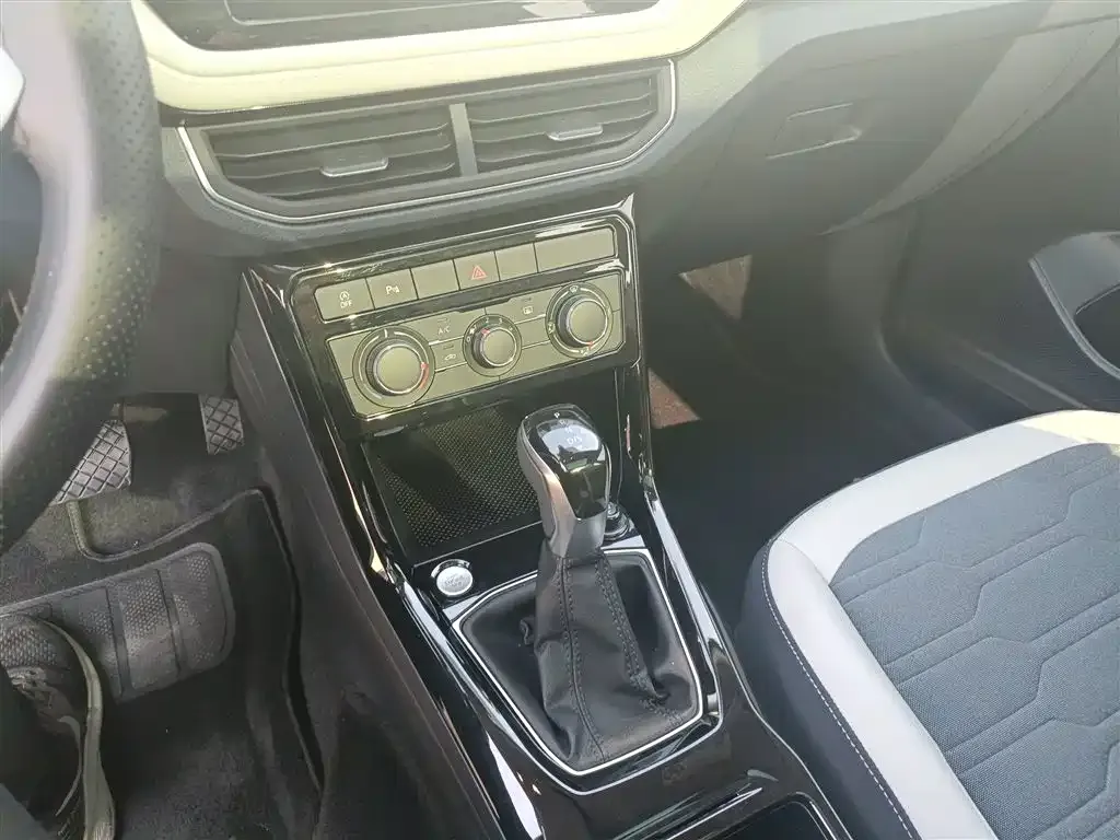 Volkswagen Tharu 2025 из CN, фото 8