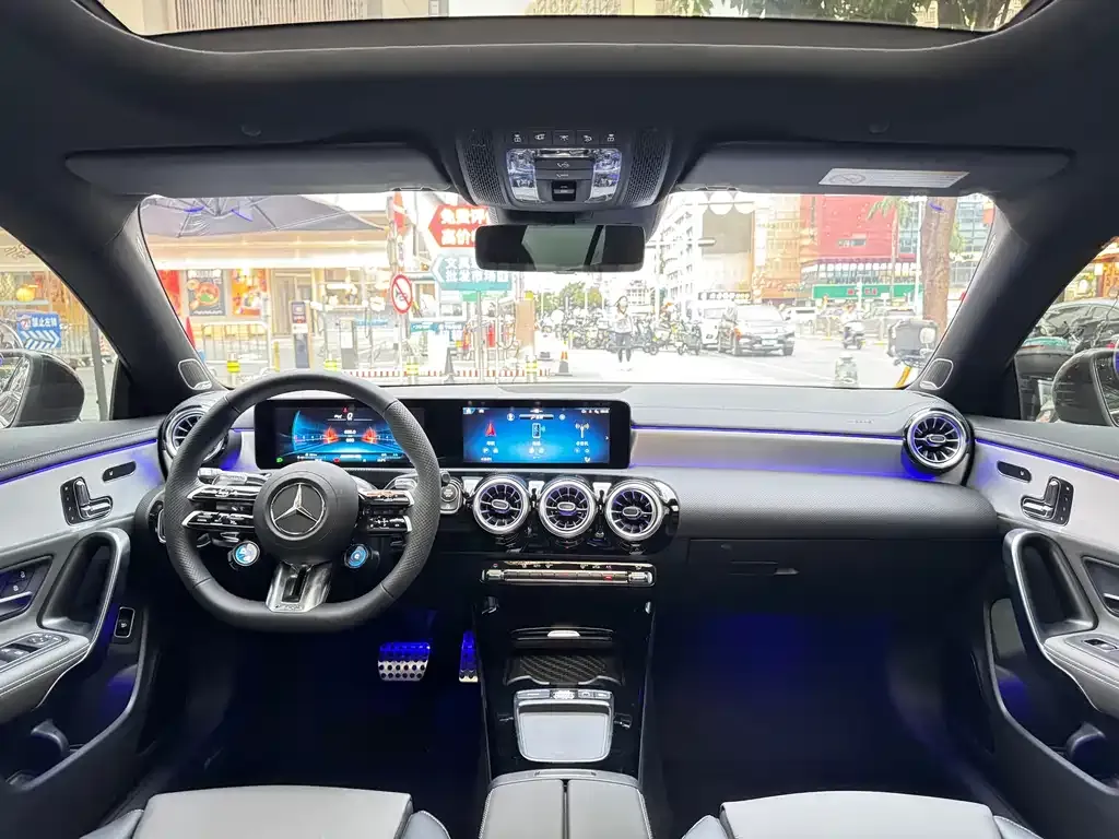 Mercedes-Benz CLA AMG — фото 10