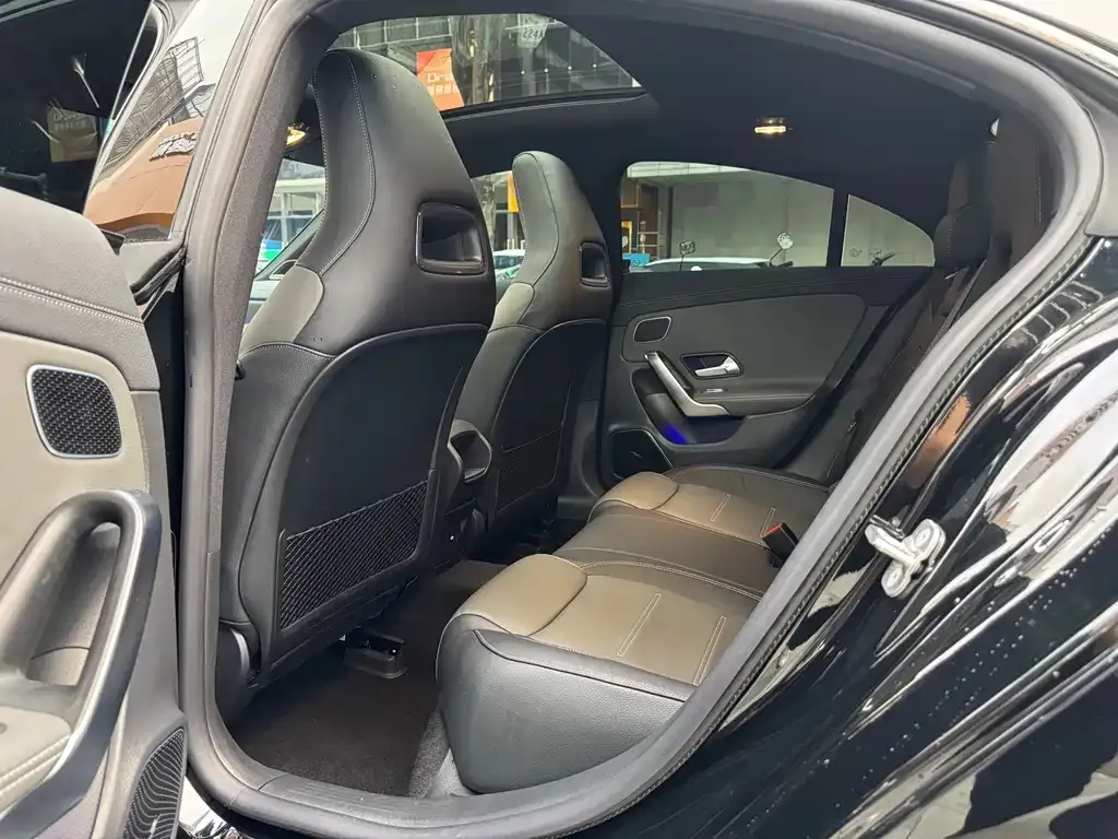 Mercedes-Benz CLA AMG — фото 6