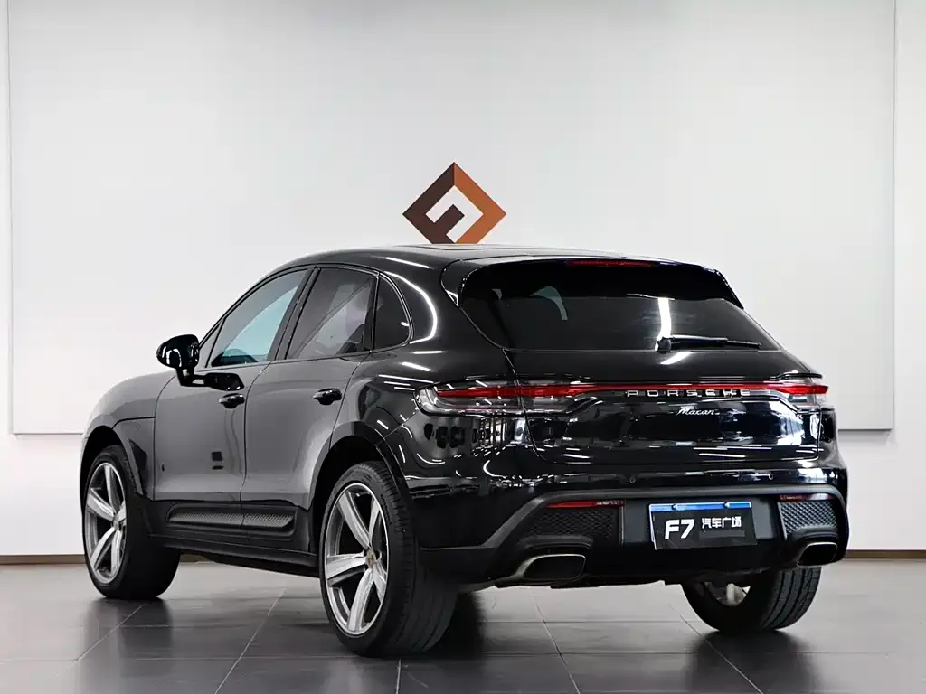 Porsche Macan — фото 8
