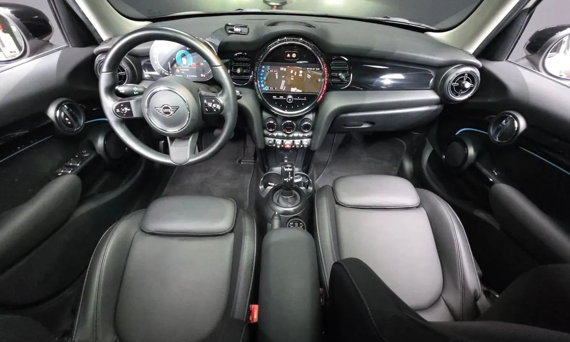 Mini Cooper 2022 из KR, фото 2