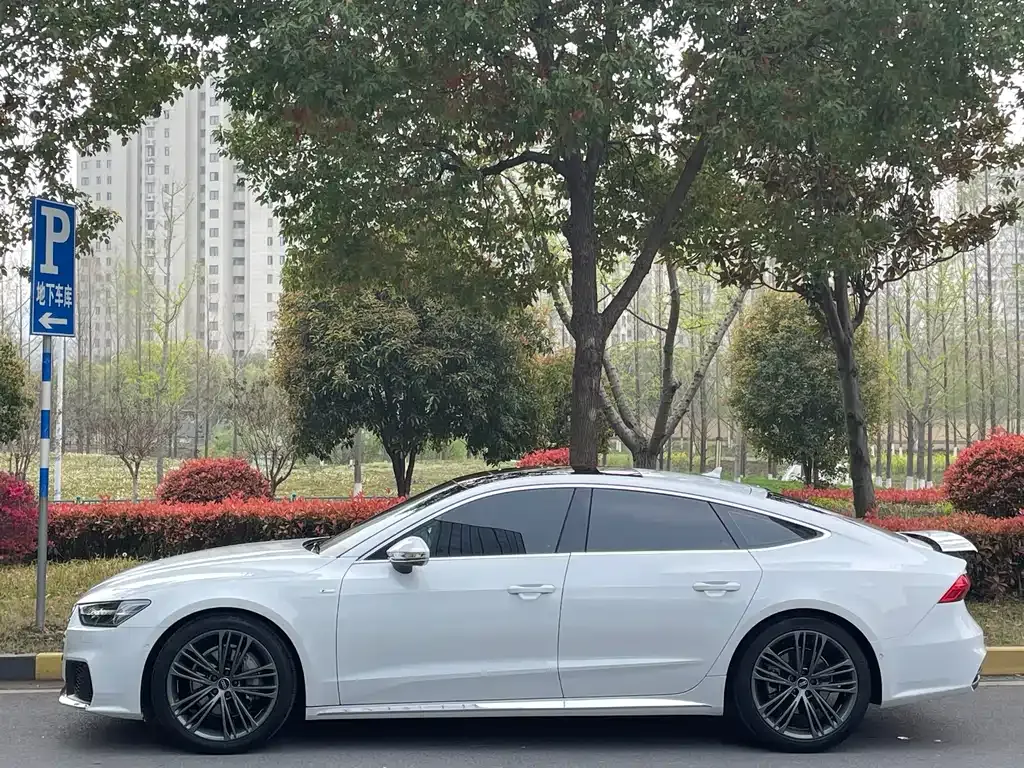 Audi A7 — фото 8