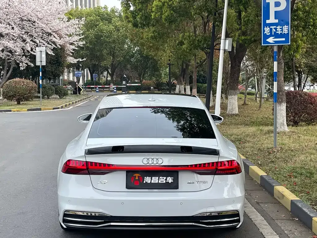 Audi A7 — фото 5