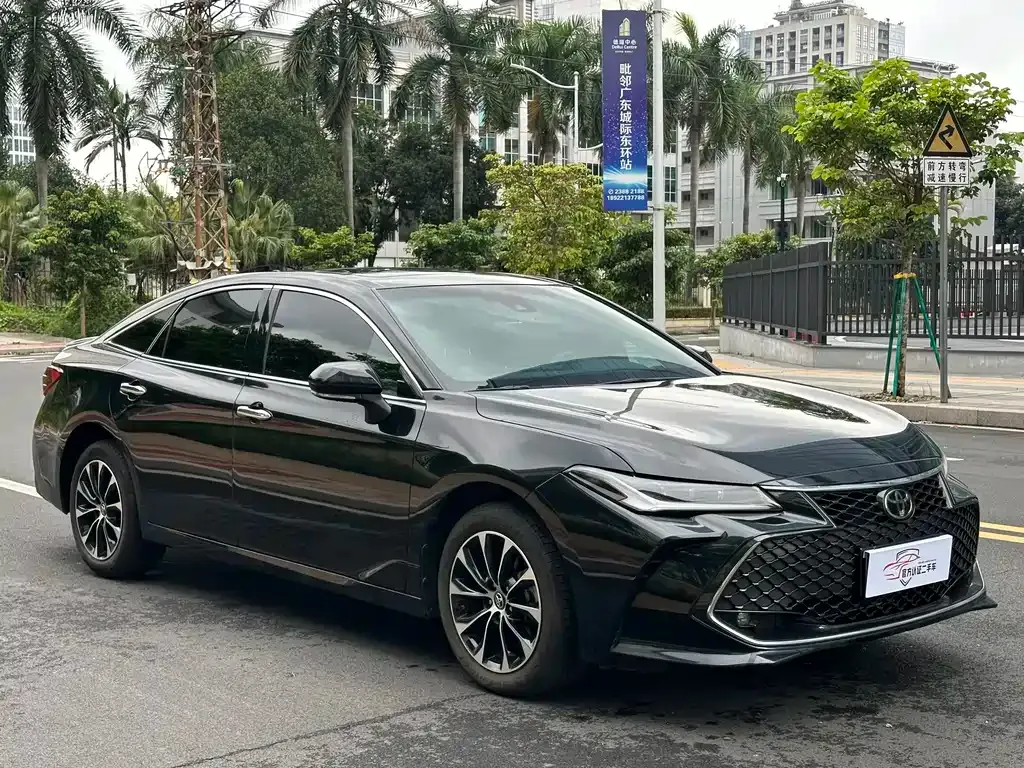 Toyota Avalon 2023 из CN, фото 7