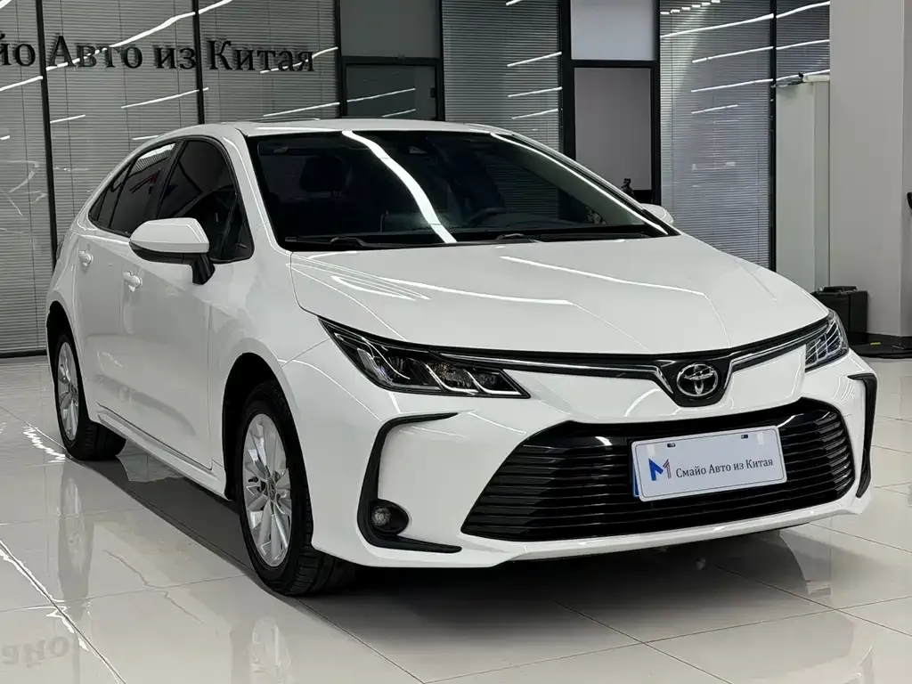 Toyota Corolla — фото 1