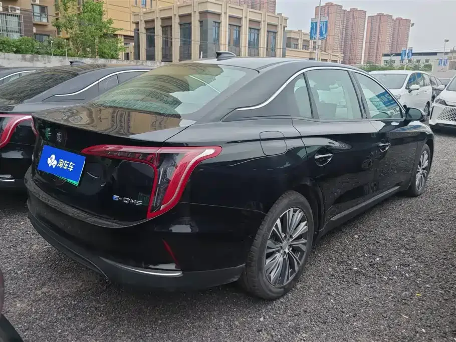 Hongqi E-QM5 — фото 10