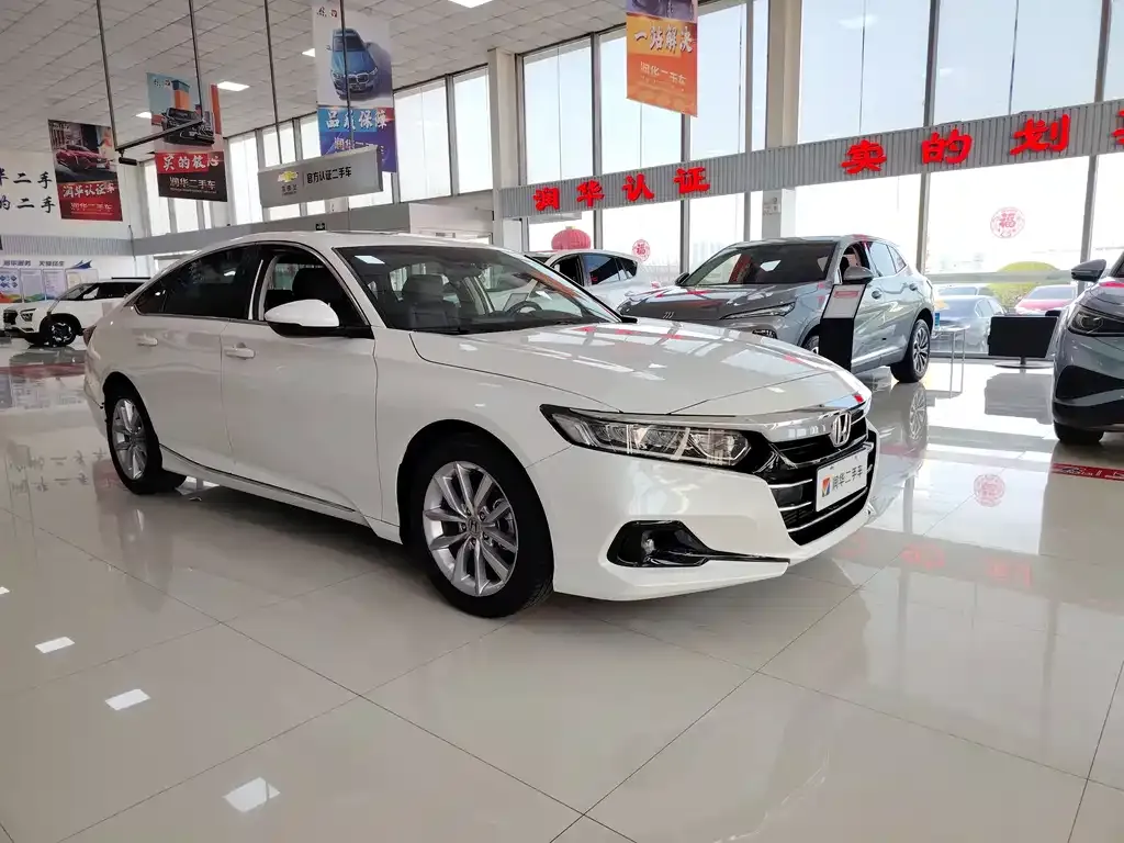 Honda Accord — фото 7