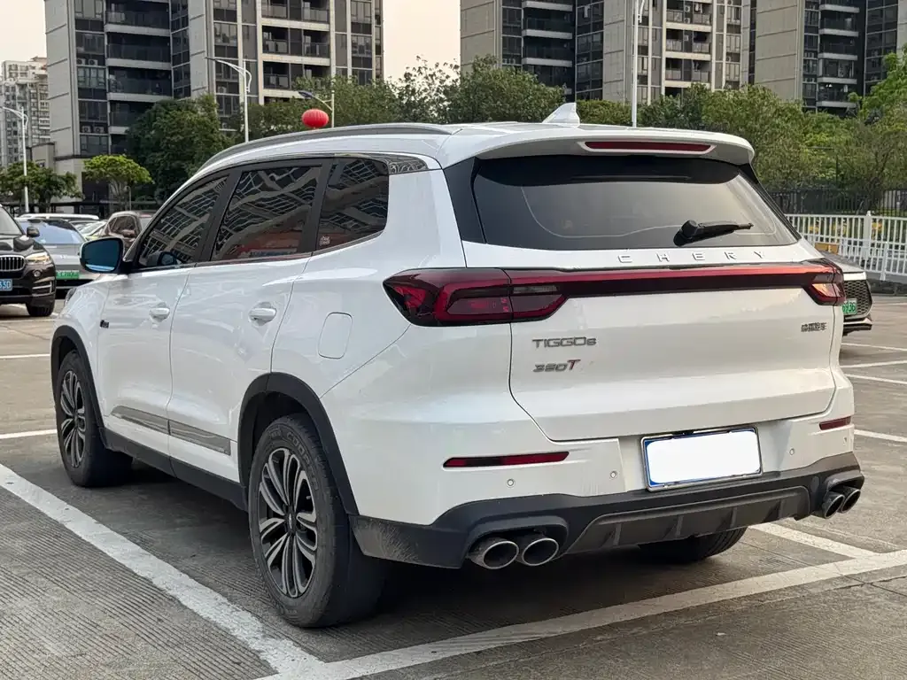 Chery Tiggo 8 — фото 10
