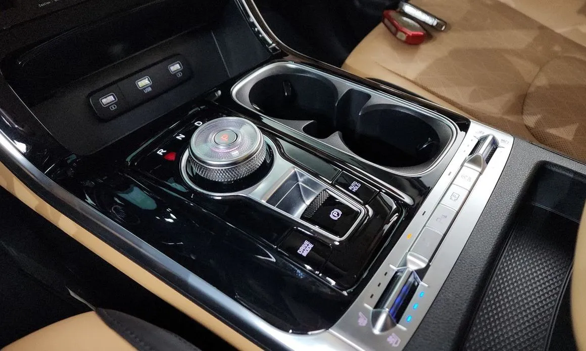 Kia Carnival 2023 из KR, фото 10