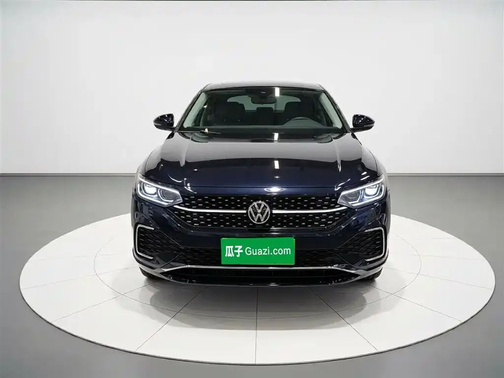 Volkswagen Passat — фото 2