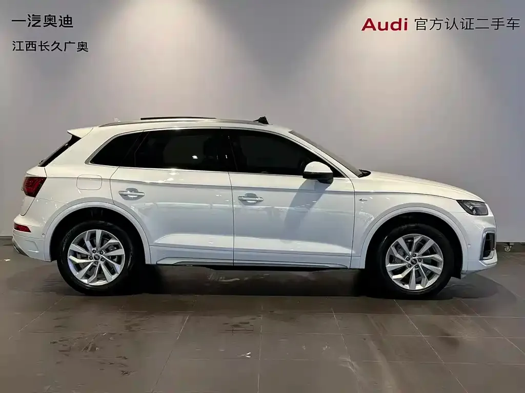 Audi Q5L 2022 из CN, фото 2