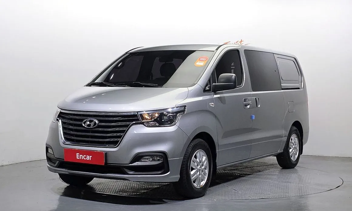 Hyundai Starex — фото 1