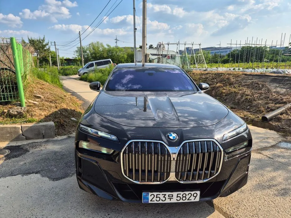 BMW 7-Series 2025 из KR, фото 2