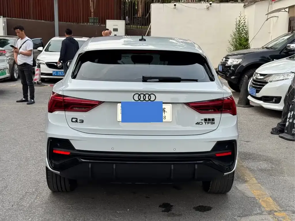 Audi Q3 Sportback — фото 7