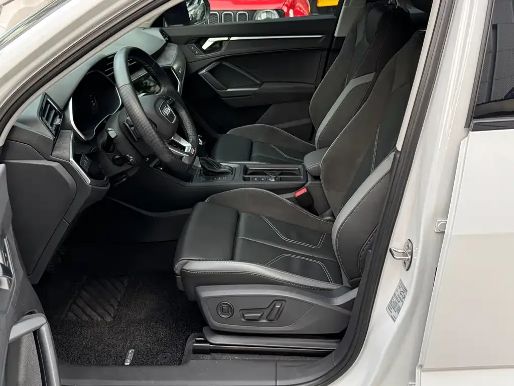Audi Q3 Sportback — фото 3