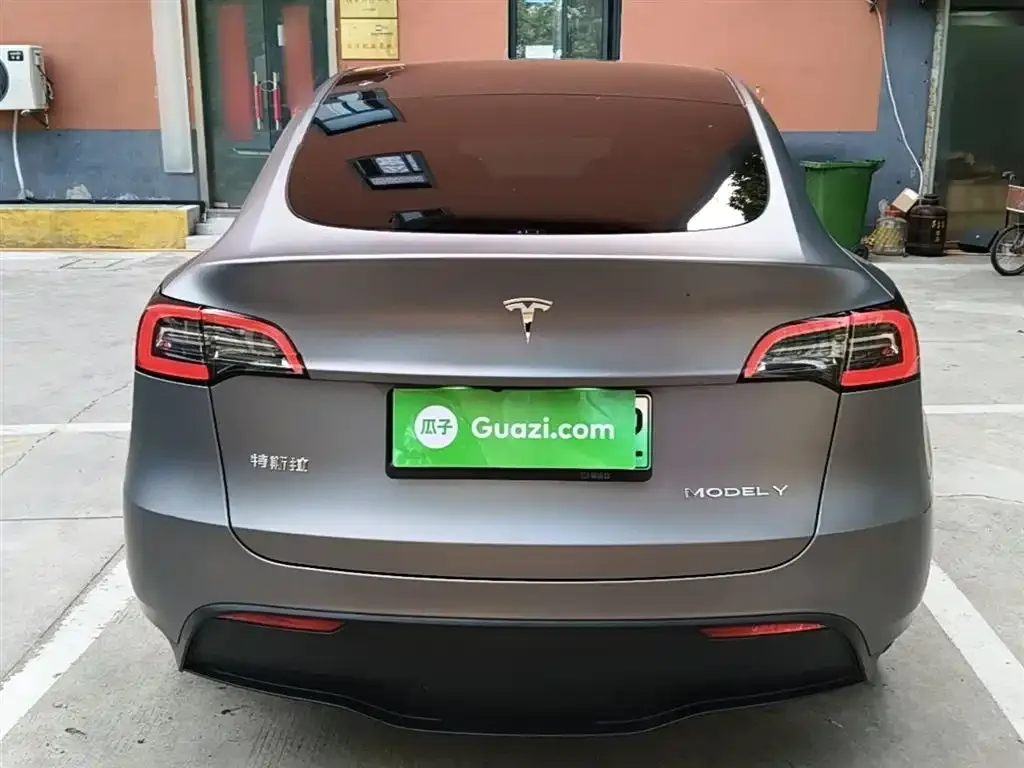Tesla Model Y — фото 7