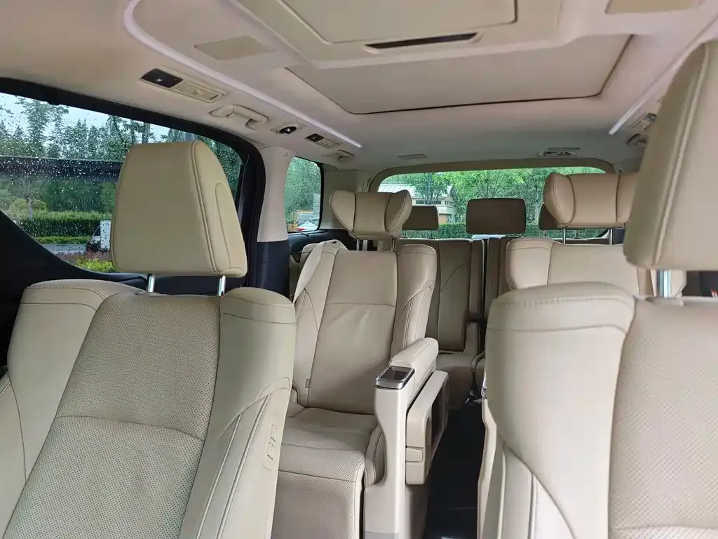 Toyota Alphard 2021 из CN, фото 9