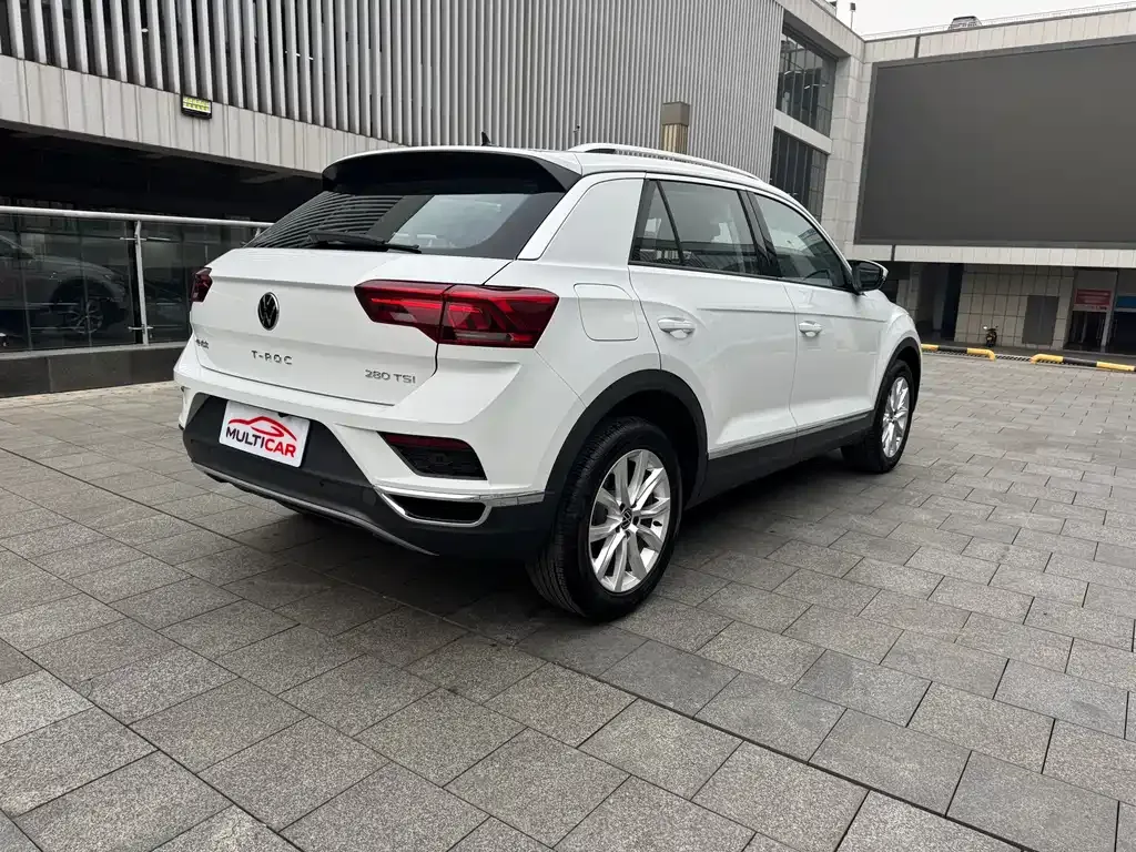 Volkswagen T-Roc — фото 4
