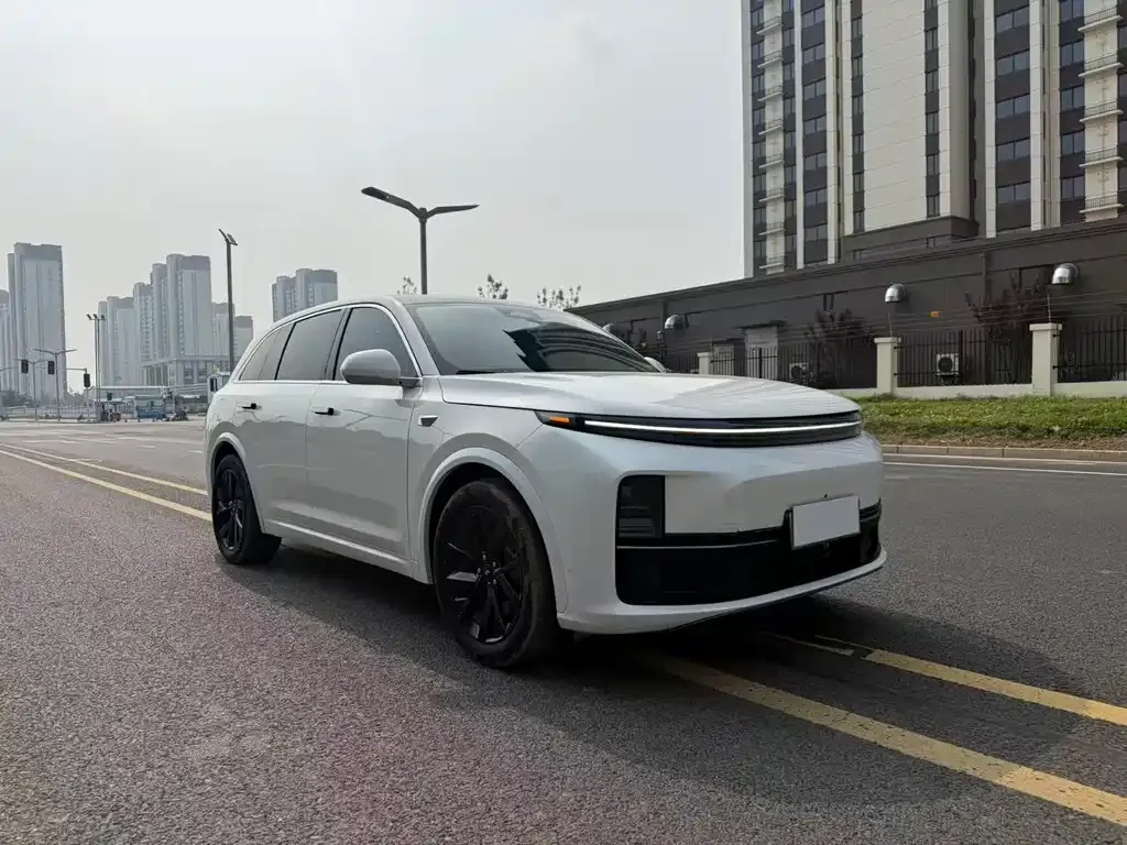 Li Auto L7