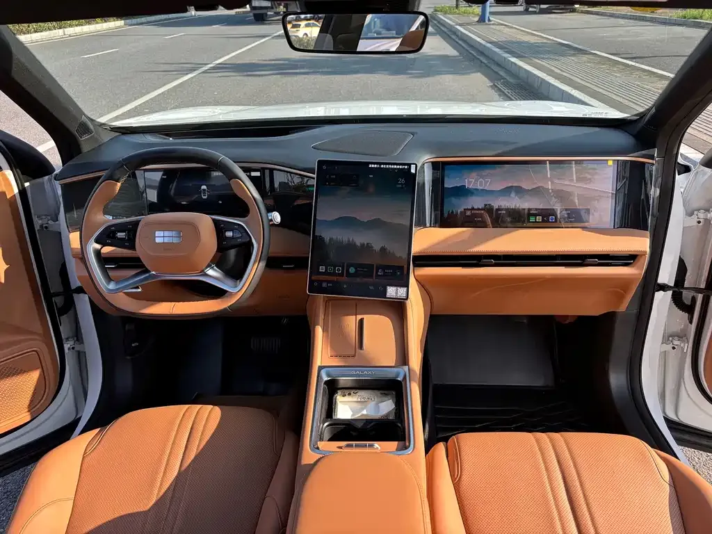Geely Galaxy L7 — фото 10