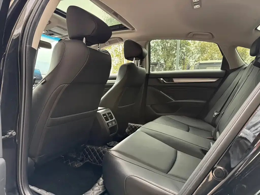 Honda Accord — фото 5