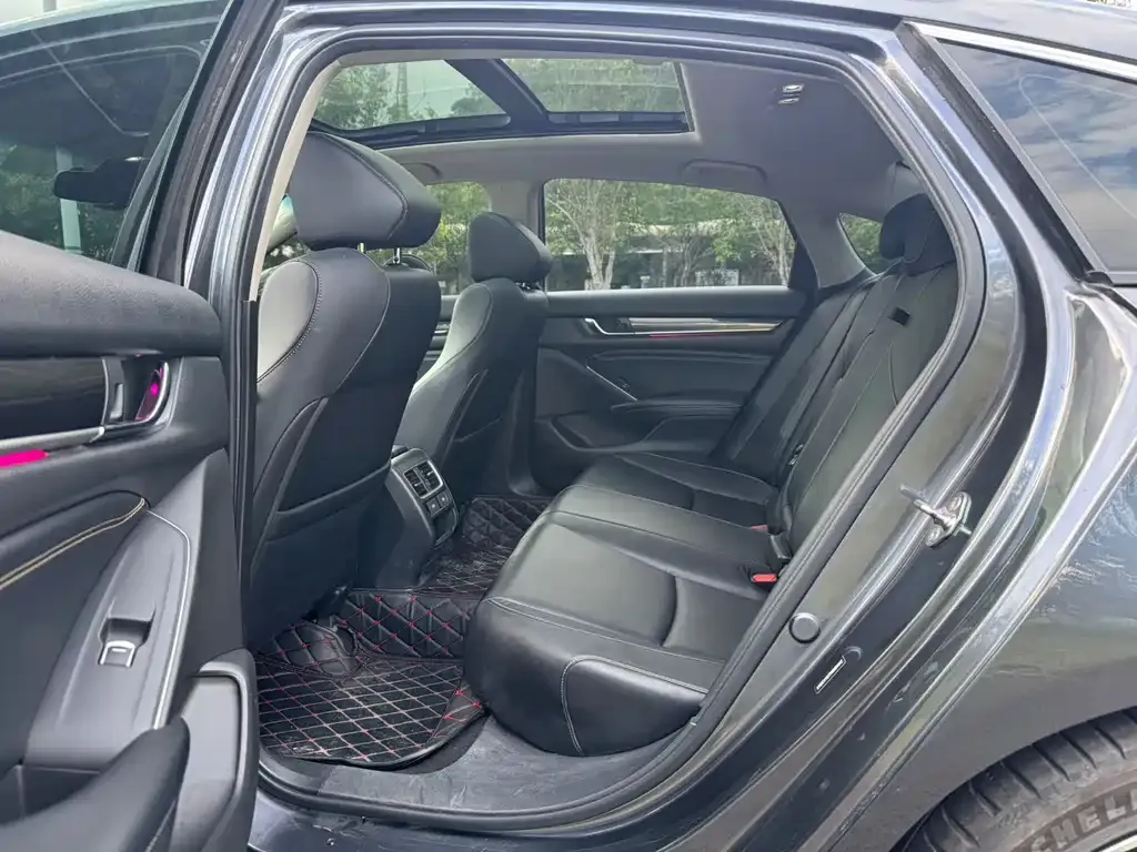 Honda Accord — фото 2