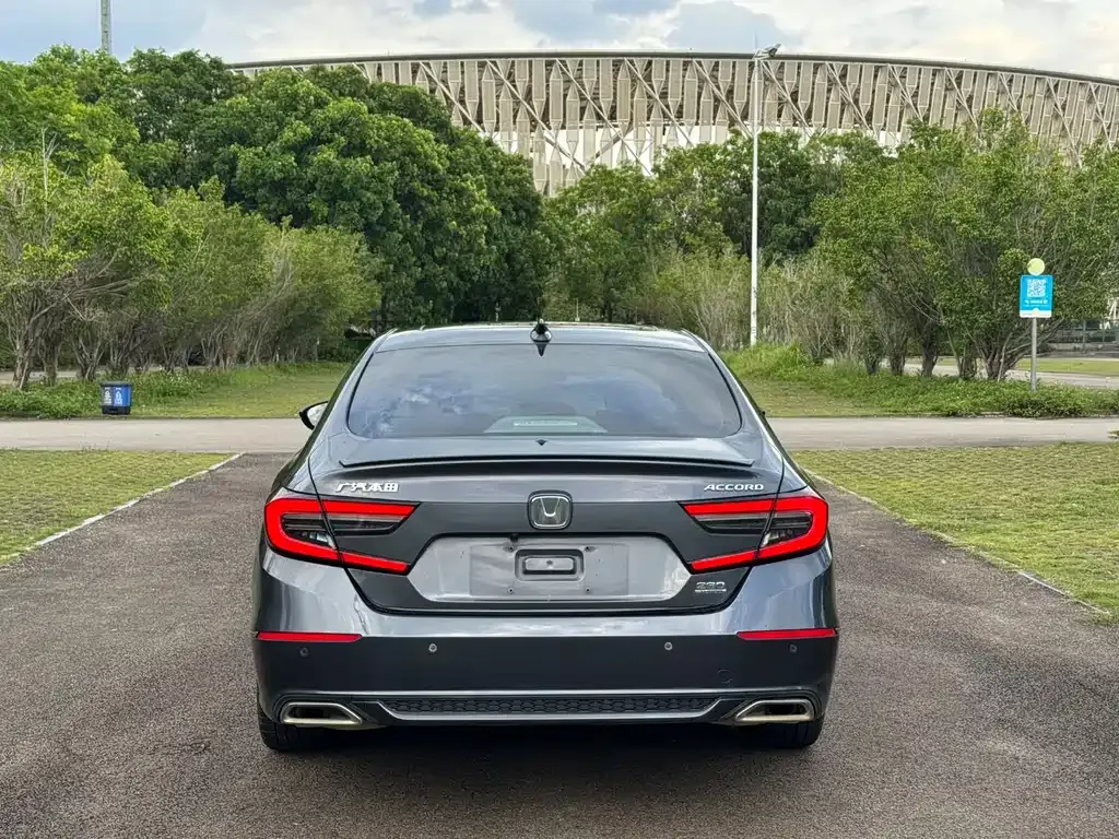 Honda Accord — фото 5