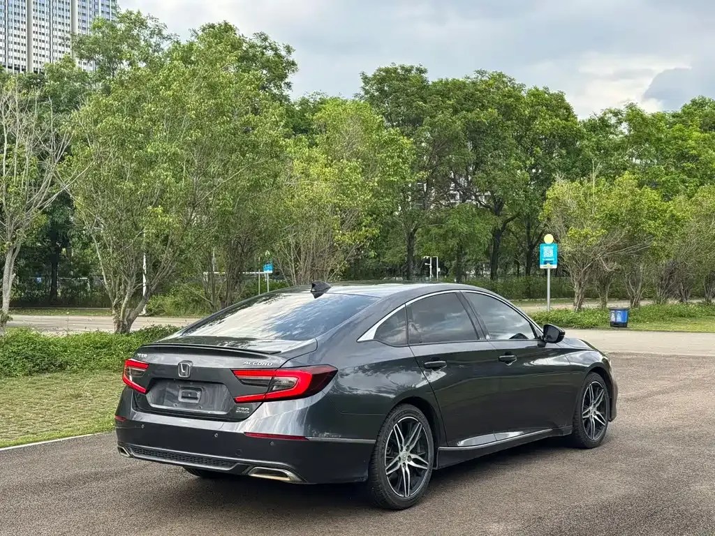 Honda Accord — фото 4