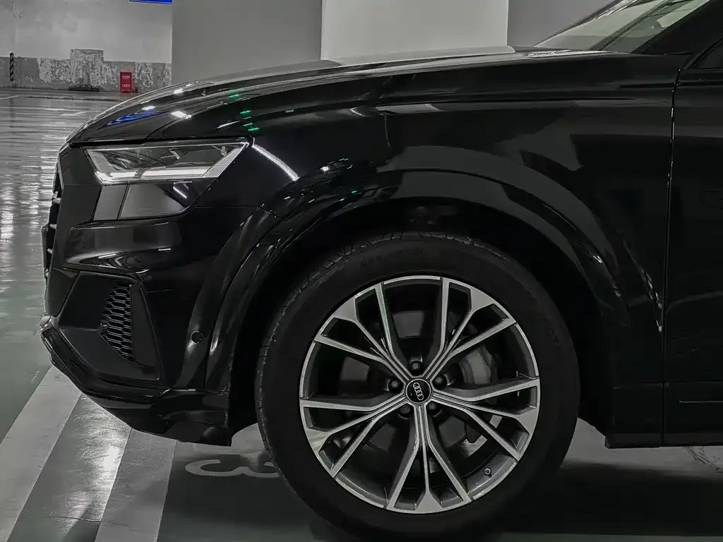 Audi Q8 2021 из CN, фото 4