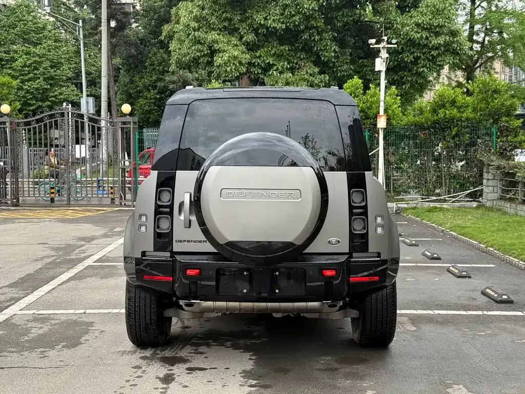 Land Rover Defender — фото 5