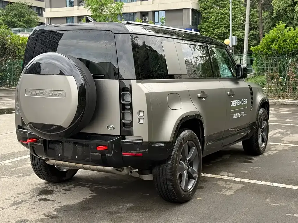 Land Rover Defender — фото 7
