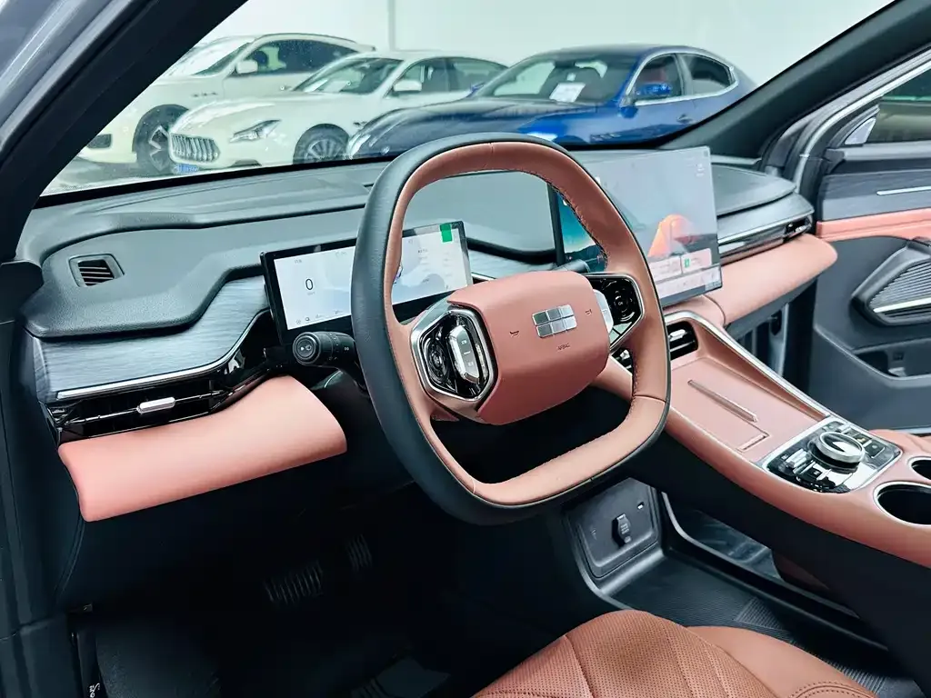 Geely Galaxy L6 — фото 4