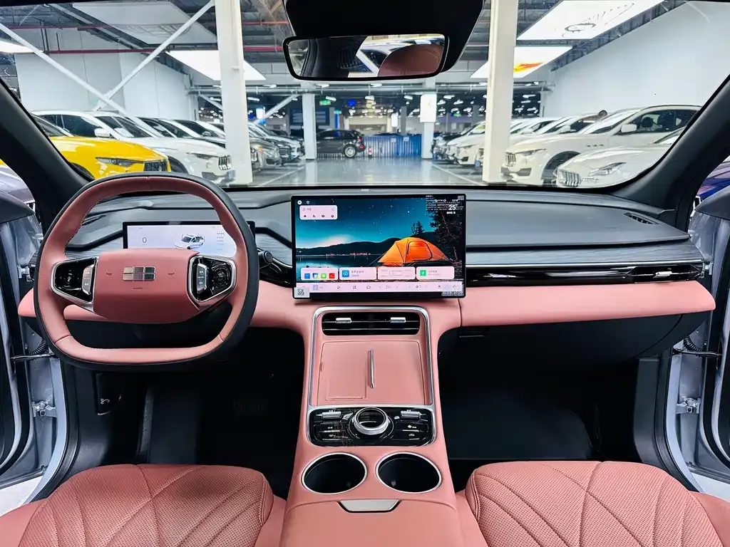 Geely Galaxy L6 — фото 3