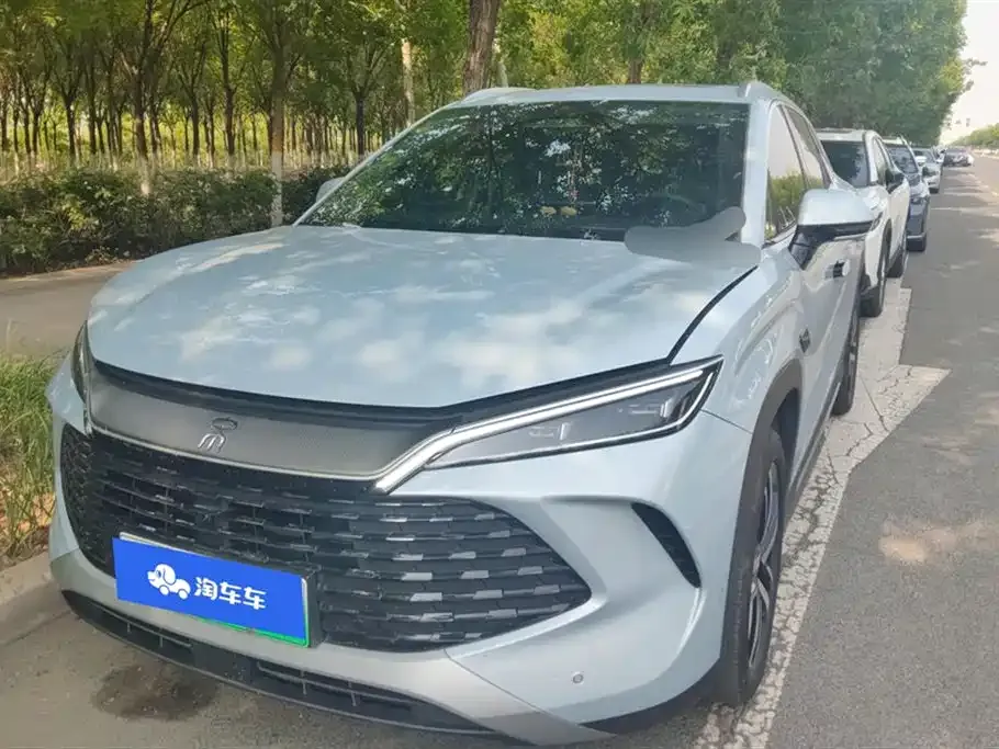 BYD L DM-i — фото 1