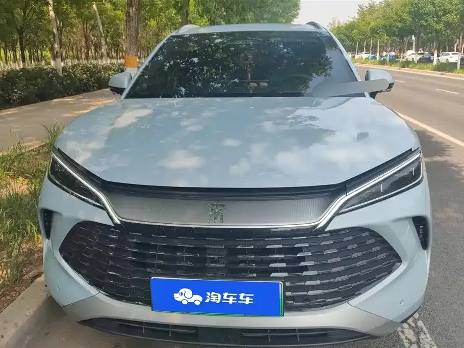 BYD L DM-i — фото 10