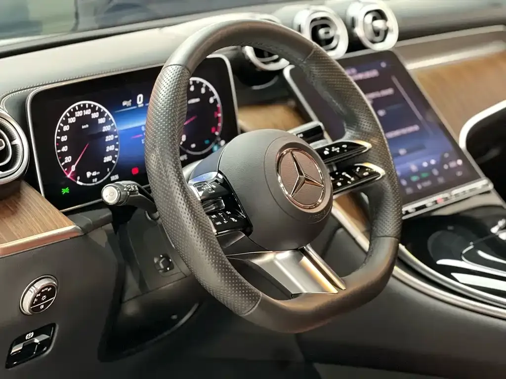 Mercedes-Benz GLC — фото 2