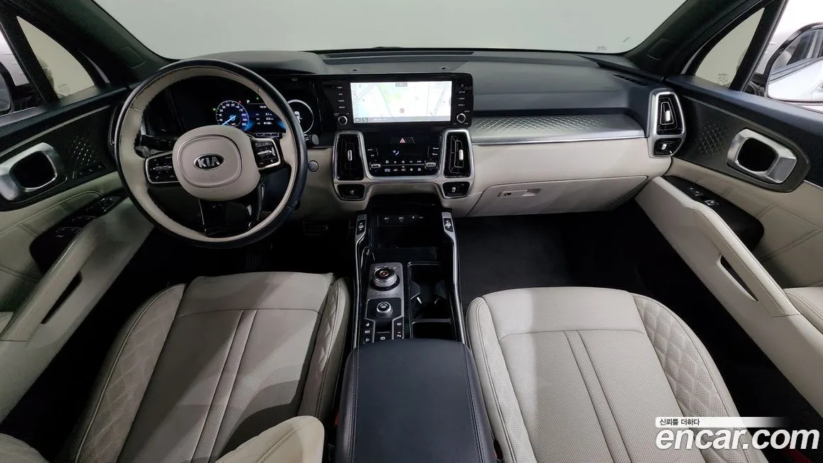 Kia Sorento — фото 10