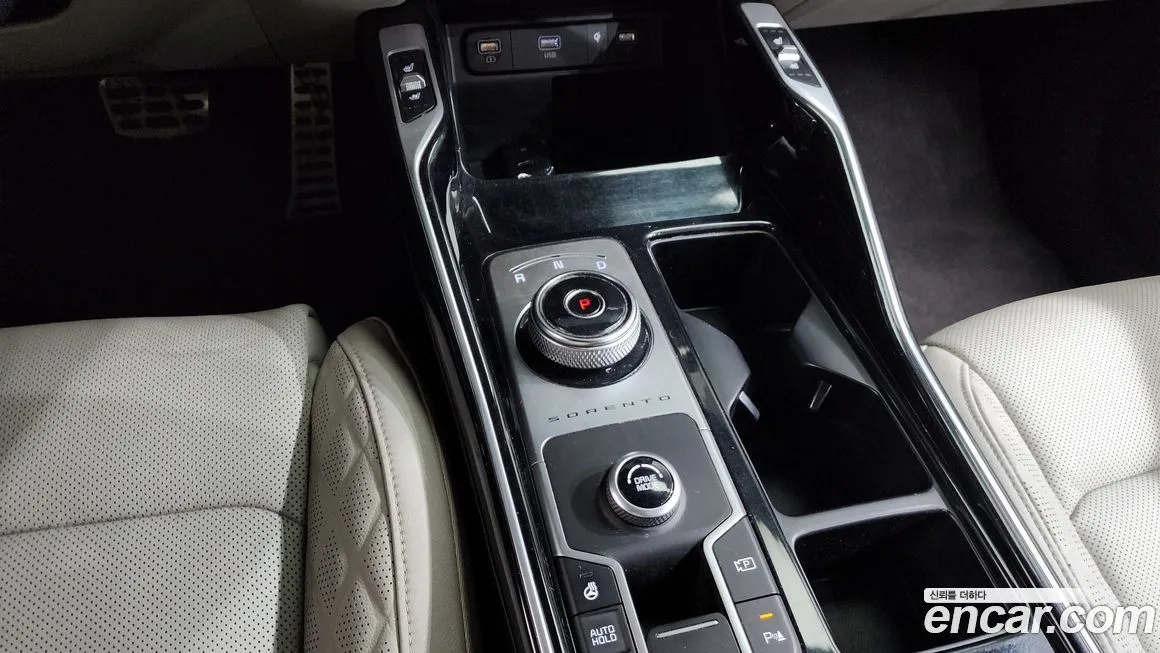 Kia Sorento — фото 9