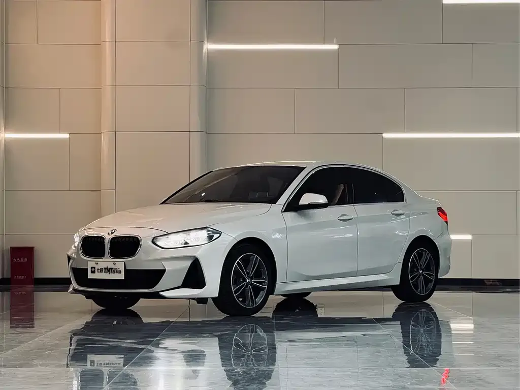 BMW 1 Series — фото 1