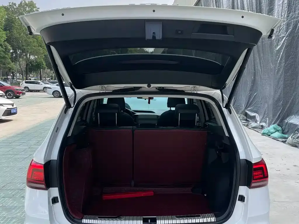Volkswagen Tharu 2023 из CN, фото 8
