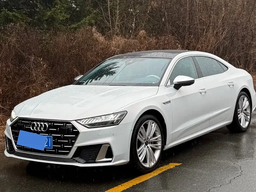 Audi A7L — фото 1