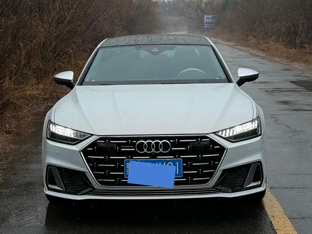 Audi A7L — фото 8