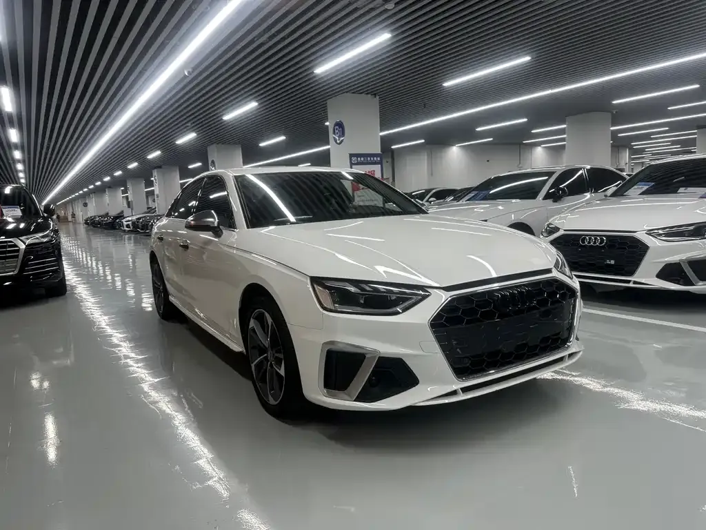 Audi A4L — фото 5