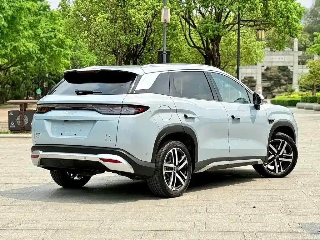 BYD L DM-i — фото 2