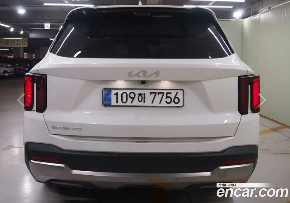 Kia Sorento — фото 7
