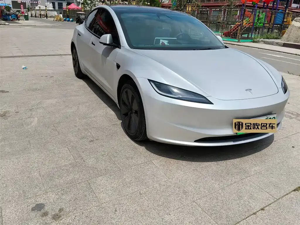 Tesla Model 3 — фото 7