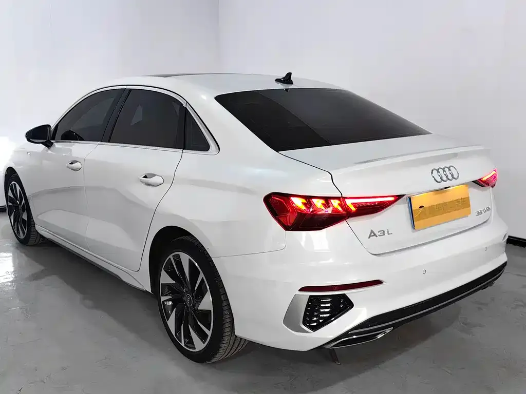 Audi A3 — фото 2