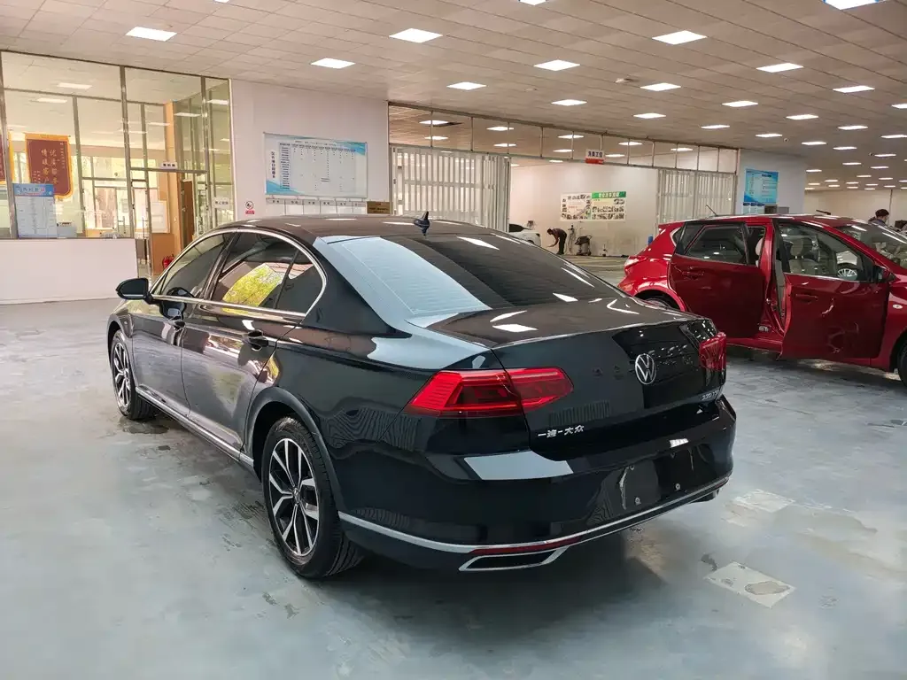 Volkswagen Magotan 2022 из CN, фото 4