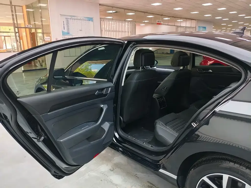 Volkswagen Magotan 2022 из CN, фото 6